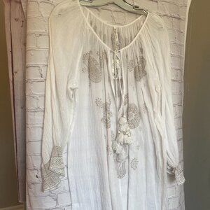 NWT Florabella Off White Cover Up Large